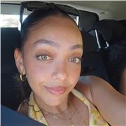 Profesora de lenguaje musical desde primero de elemental a segundo de profesional.